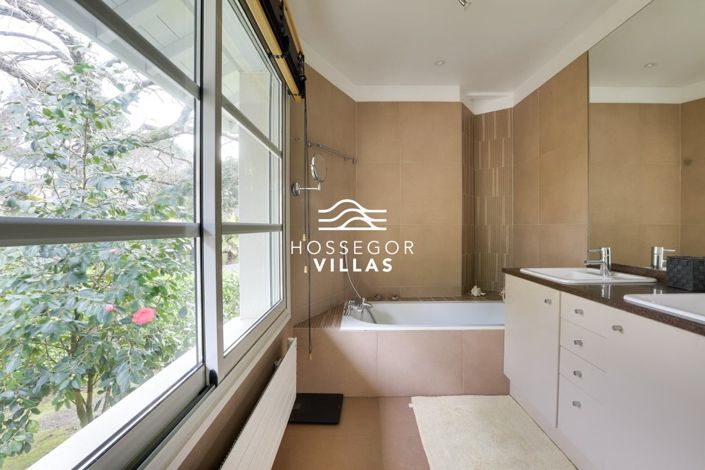 Image No.14-5 Bed House for sale