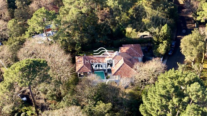 Image No.8-5 Bed House for sale