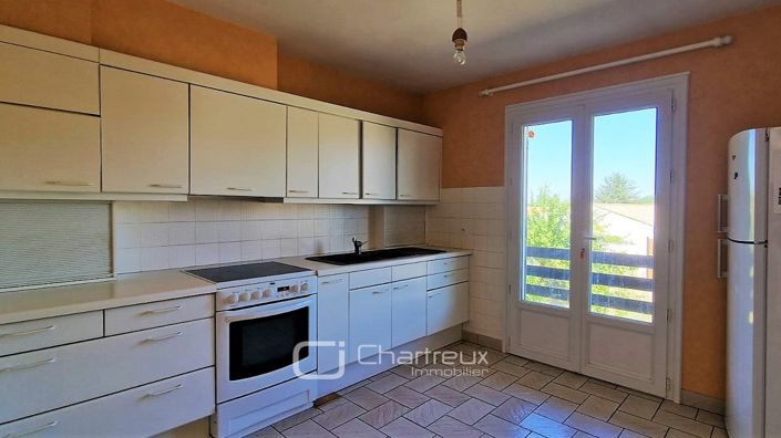 Image No.2-4 Bed House for sale