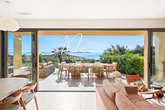 Image No.4-6 Bed House for sale