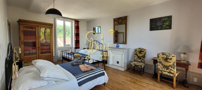 Image No.8-5 Bed House for sale