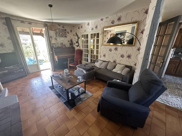 Image No.6-4 Bed House for sale