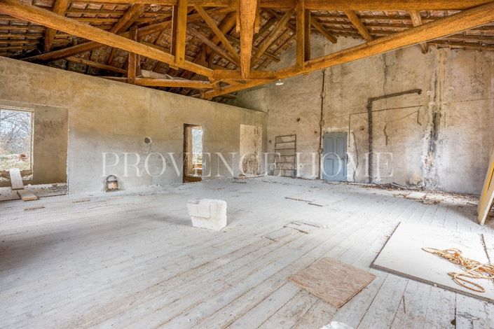 Image No.9-Propriété de 5 chambres à vendre à Robion