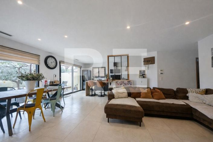 Image No.4-3 Bed House for sale