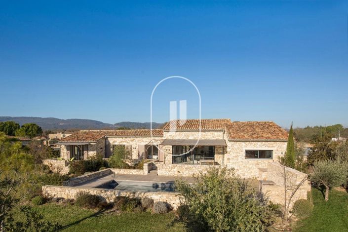 Image No.11-3 Bed House for sale