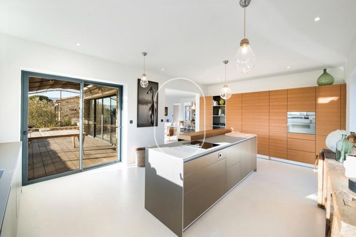 Image No.5-3 Bed House for sale