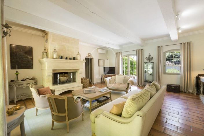 Image No.3-6 Bed House for sale