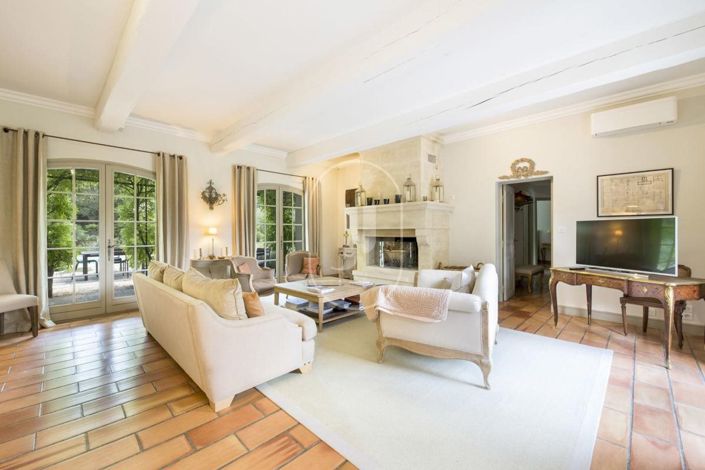 Image No.5-6 Bed House for sale