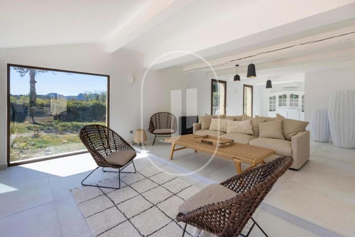 Image No.15-4 Bed House for sale