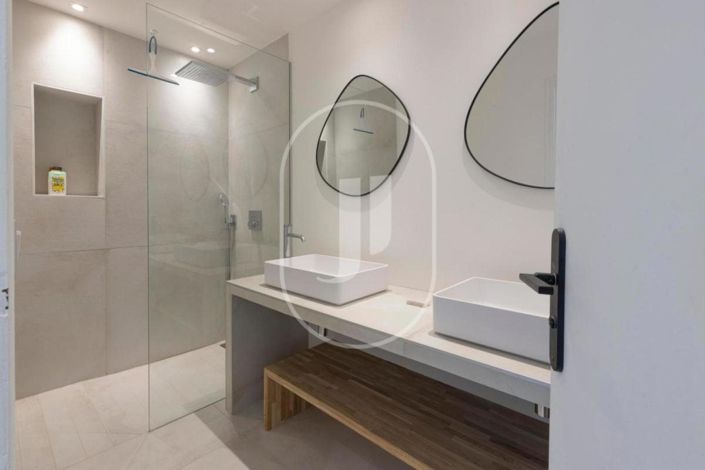 Image No.21-4 Bed House for sale