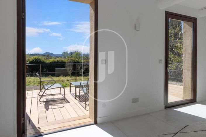 Image No.28-4 Bed House for sale