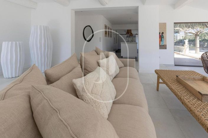 Image No.32-4 Bed House for sale