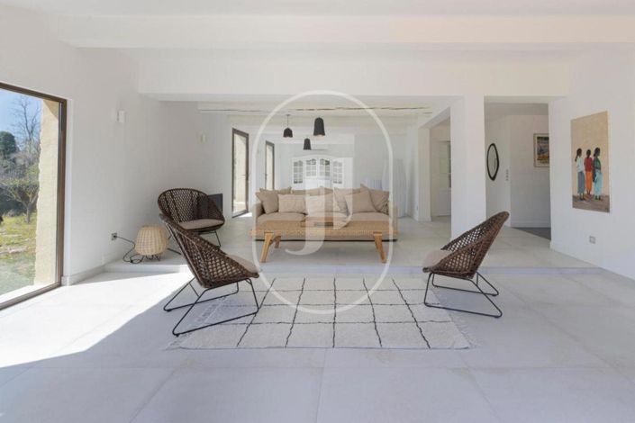 Image No.33-4 Bed House for sale