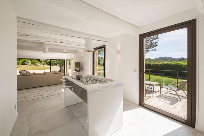 Image No.6-4 Bed House for sale