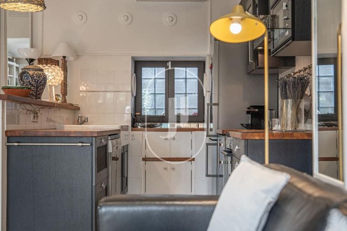 Image No.8-2 Bed House for sale