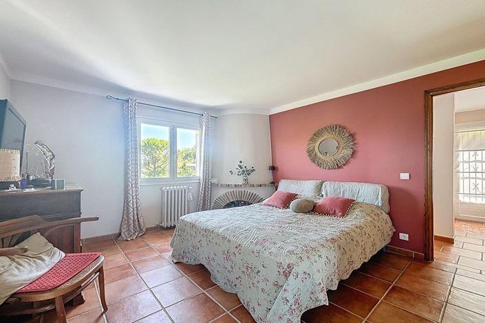 Image No.14-3 Bed House for sale