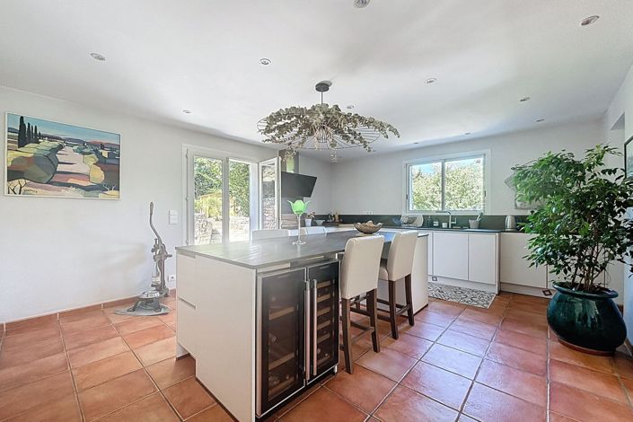 Image No.19-3 Bed House for sale