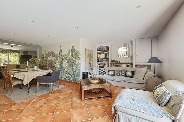 Image No.2-3 Bed House for sale