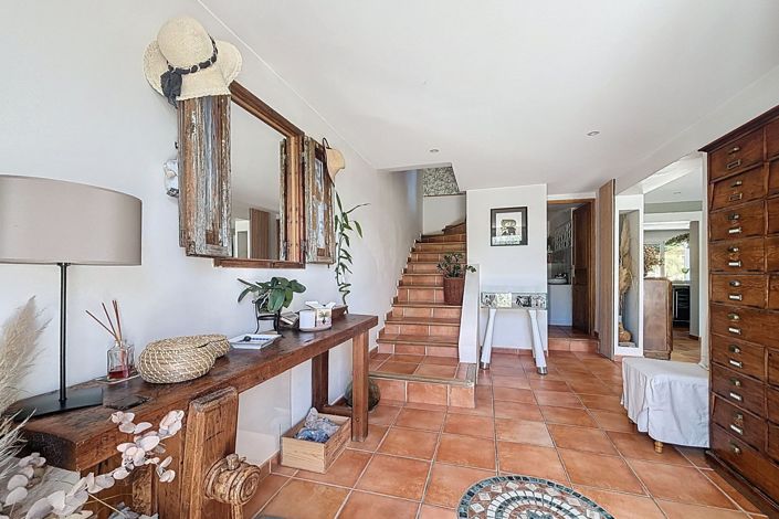 Image No.6-3 Bed House for sale