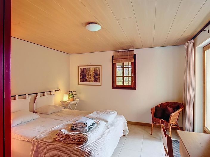 Image No.16-4 Bed House for sale