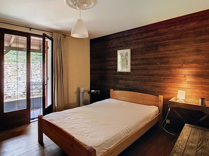 Image No.9-4 Bed House for sale