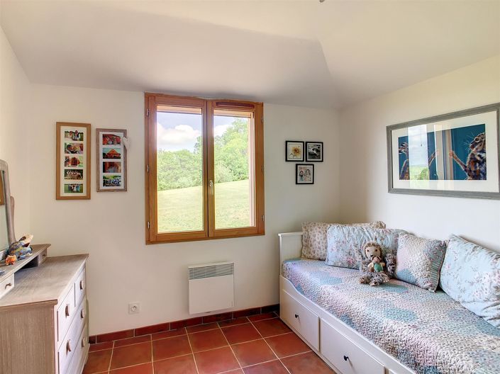 Image No.11-3 Bed House for sale