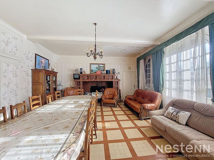 Image No.7-7 Bed House for sale