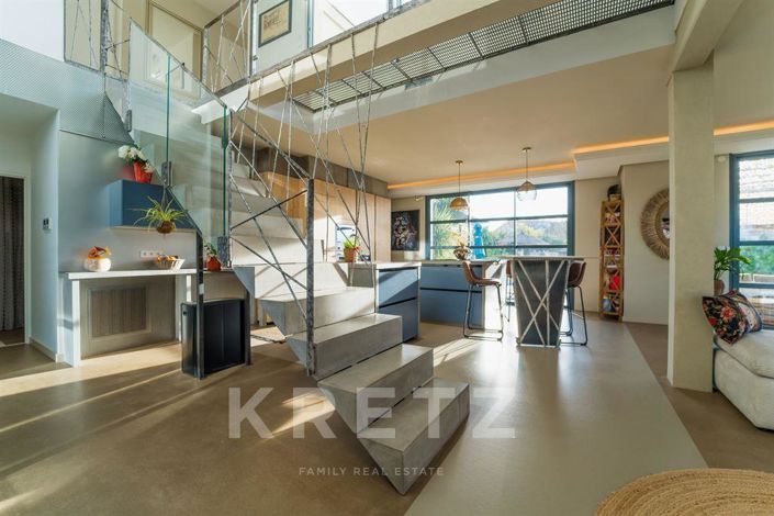 Image No.15-4 Bed Property for sale