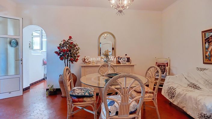 Image No.6-3 Bed Property for sale