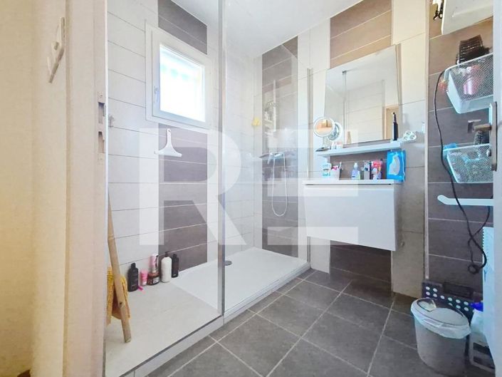 Image No.4-2 Bed House for sale