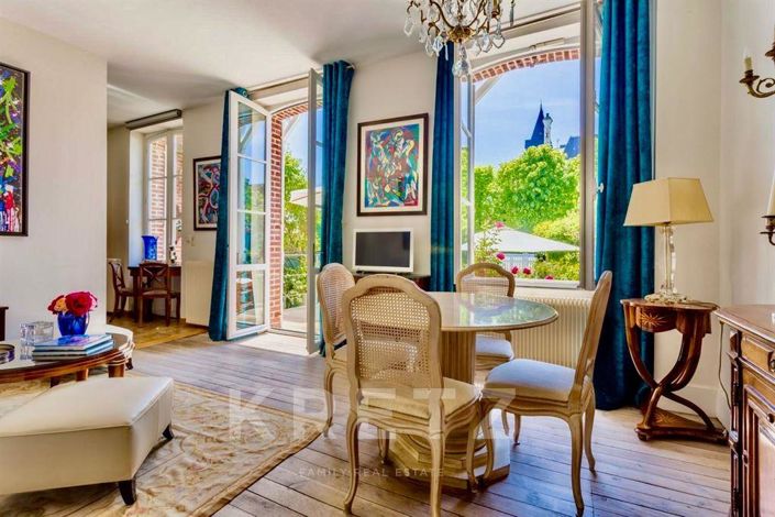 Image No.3-6 Bed Property for sale