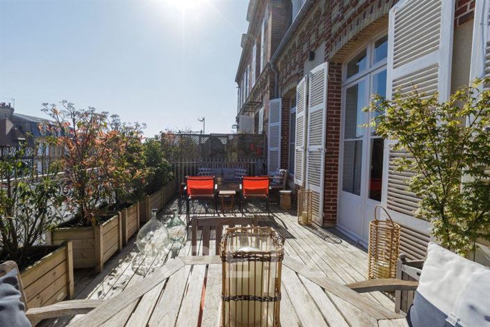 Image No.4-6 Bed Property for sale