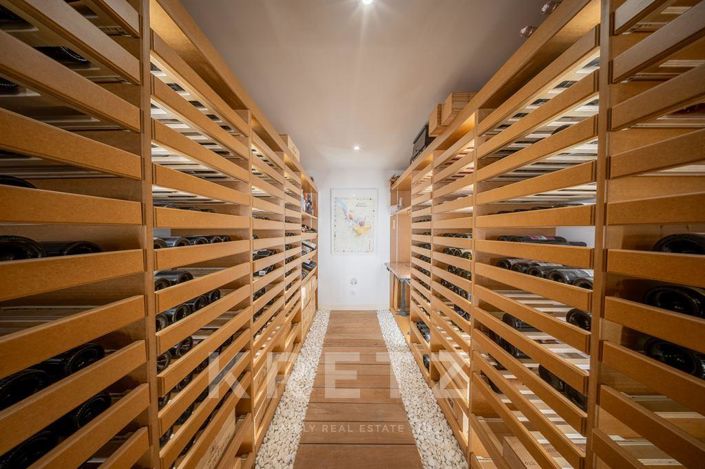 Image No.16-4 Bed House for sale