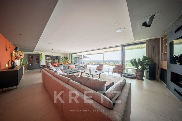 Image No.8-4 Bed House for sale