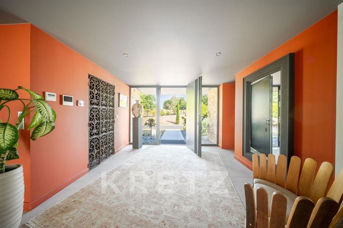 Image No.9-4 Bed House for sale