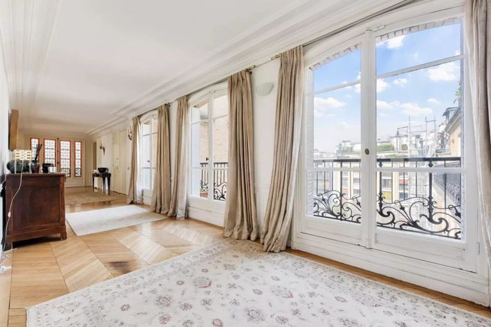 Image No.8-5 Bed Apartment for sale