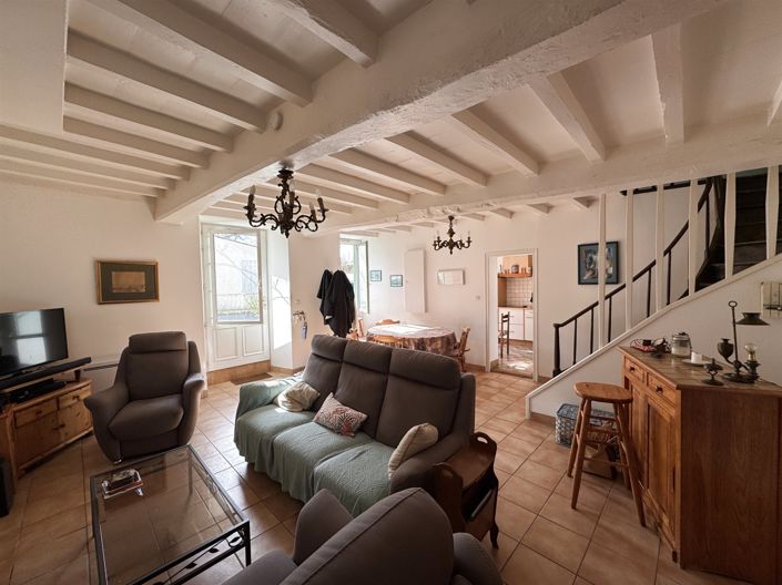 Image No.6-2 Bed House for sale