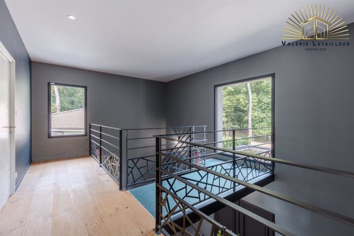 Image No.12-5 Bed House for sale