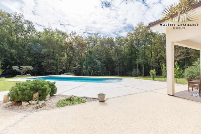 Image No.16-5 Bed House for sale