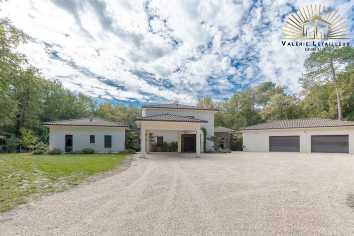 Image No.17-5 Bed House for sale