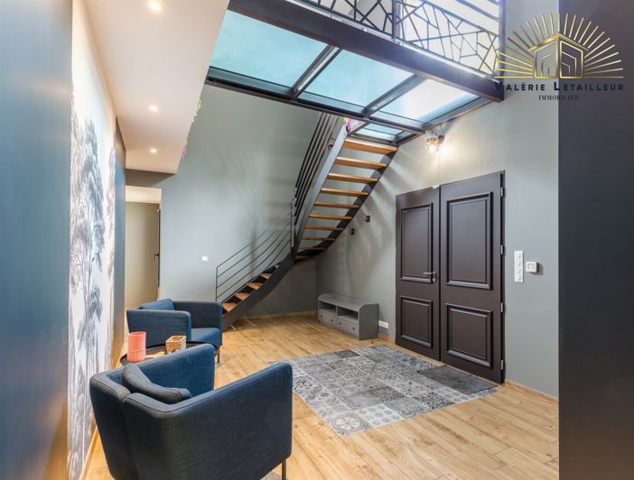 Image No.3-5 Bed House for sale