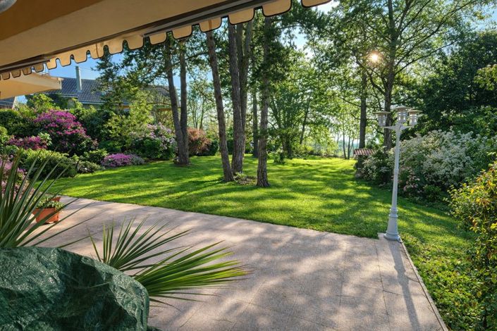 Image No.2-5 Bed House for sale