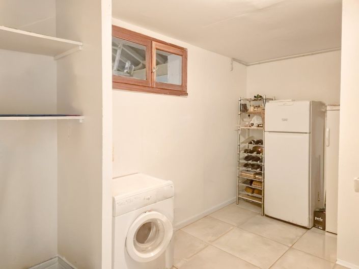 Image No.18-4 Bed House for sale