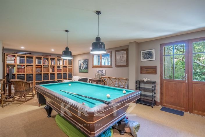 Image No.7-5 Bed House for sale