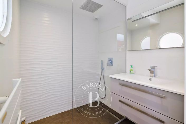 Image No.23-4 Bed House for sale