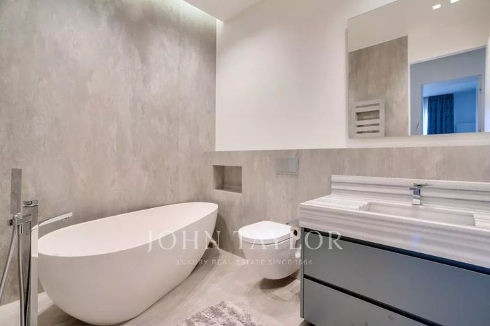 Image No.17-5 Bed Apartment for sale