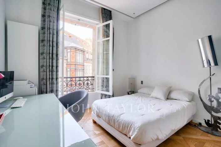 Image No.20-5 Bed Apartment for sale