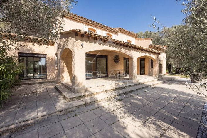 Image No.2-4 Bed House for sale