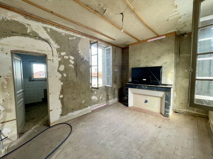 Image No.11-3 Bed House for sale