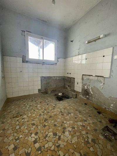 Image No.9-3 Bed House for sale